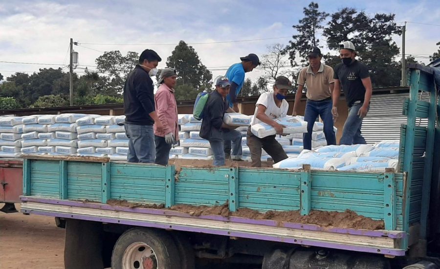 Pisos saludables para mejorar la vida de las familias de San Juan Sacatepéquez y el Progreso